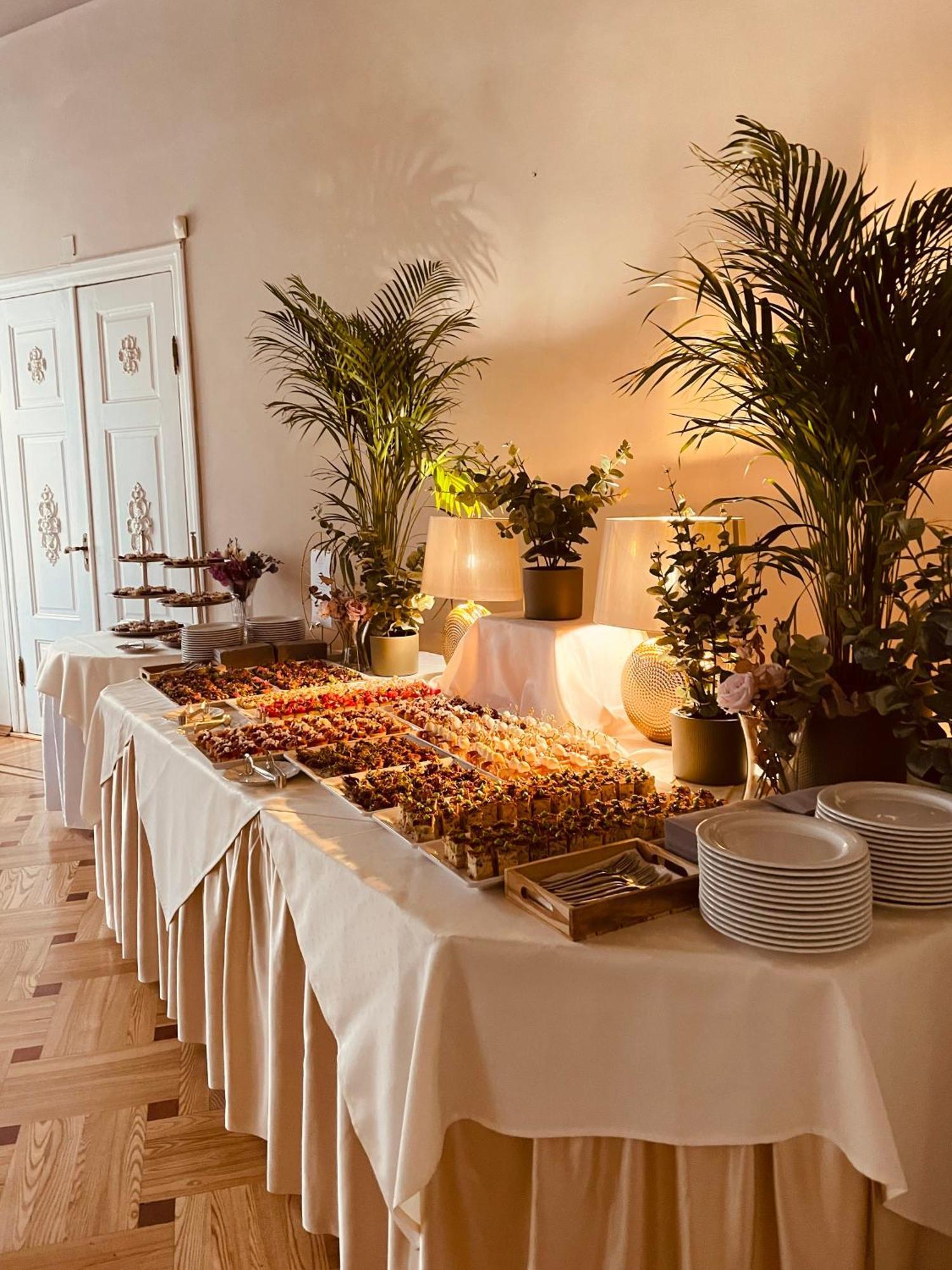 Hotel Mois & Manor